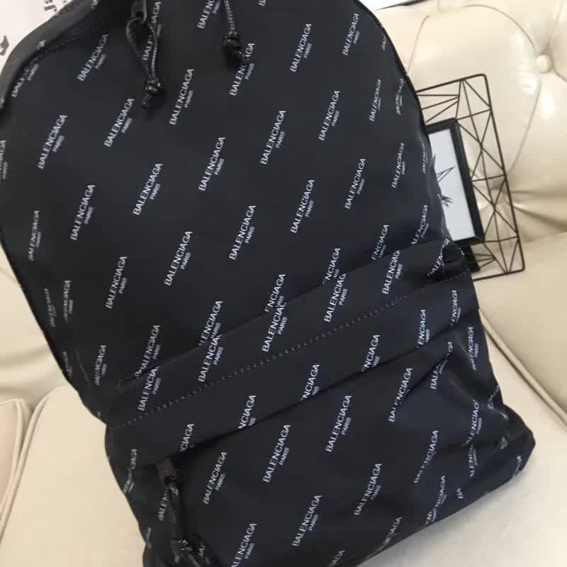 BALENCIAG巴黎世家 新款雙肩包 專櫃同步更新 原版五金 男女通用 可做情侶款  BL1601